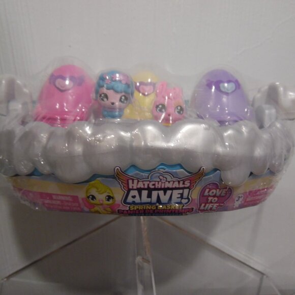 Hatchimals Alive! Spring Basket that you Love to Life contains 6 CollEGGtibles - Picture 1 of 6